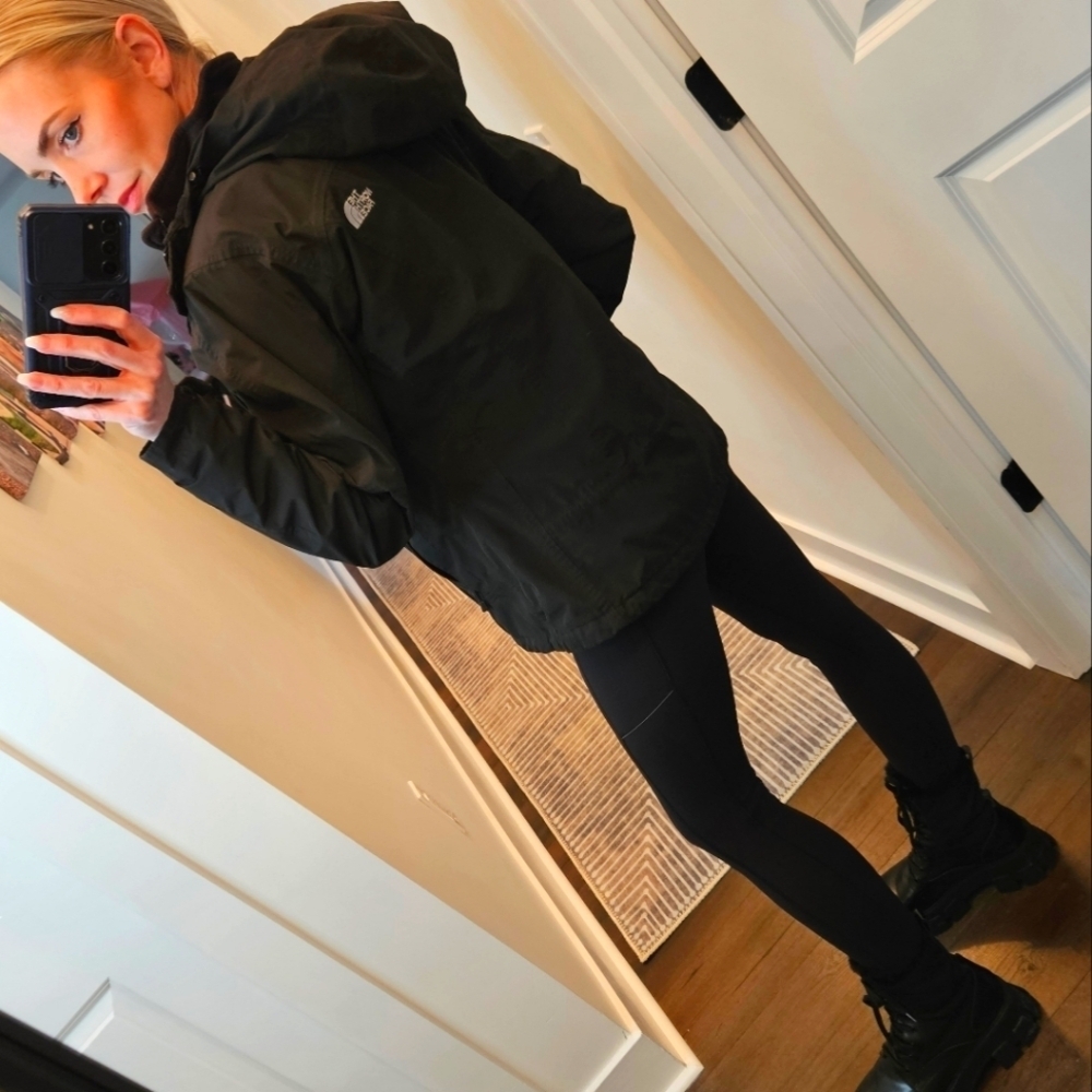 The North Face HYVENT Double Layer Jacket - SIZE S